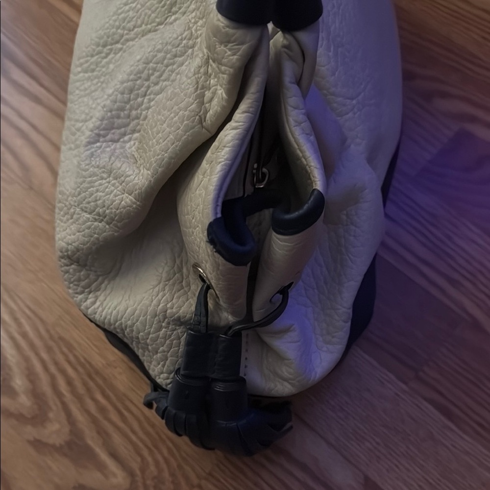 kate spade cream and black leather hobo shoulder bag - Picture 2 of 4
